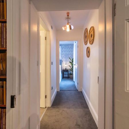 Contemporary Apartment On The Historic Rows Chester Exteriér fotografie