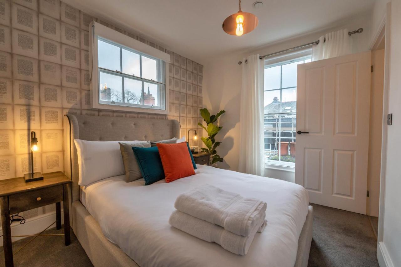 Contemporary Apartment On The Historic Rows Chester Exteriér fotografie